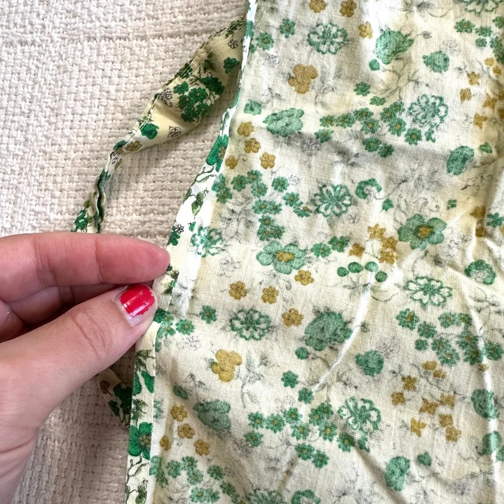 VTG‎ 70s Cottagecore Floral Apron Green Prairie Tie Waist Handmade